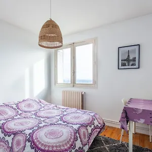 Lumineux A Emplacement Ideal Refait A Neuf Appartement